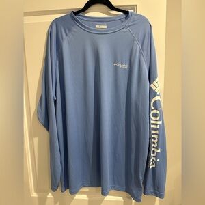 Columbia Men's Light Blue Long Sleeve SPF Tee. XL